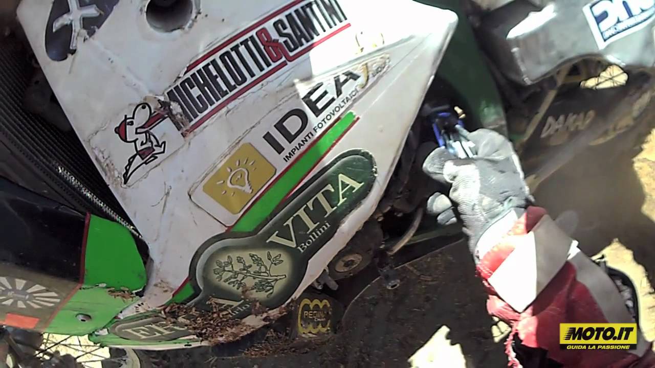 Moto.it. Dakar 2012: Franco Picco aiuta Ciotti investito nel guado da Peterhanse