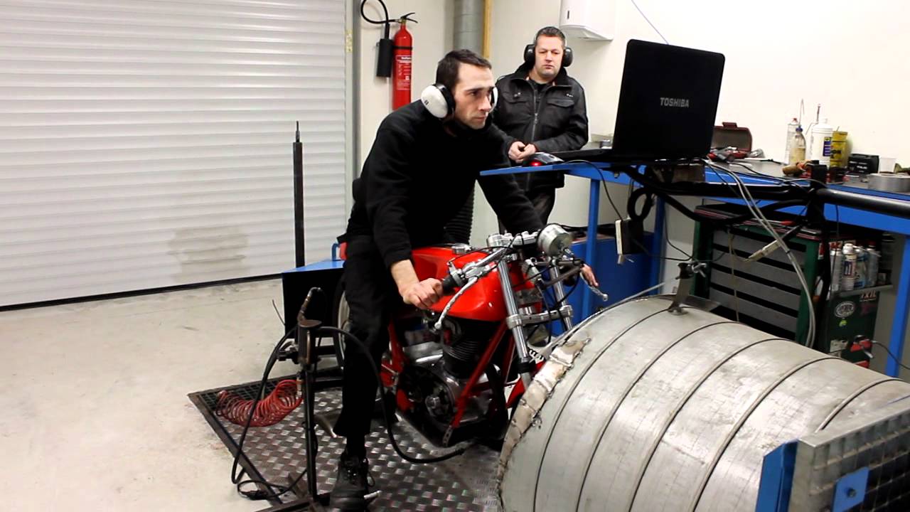 MV Agusta 125 testbank Motorini Kruiningen