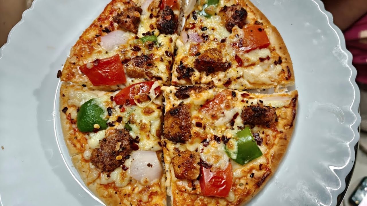 Homemade chicken pizza 🍕 होममेड चिकन पिज़्ज़ा | restaurant style