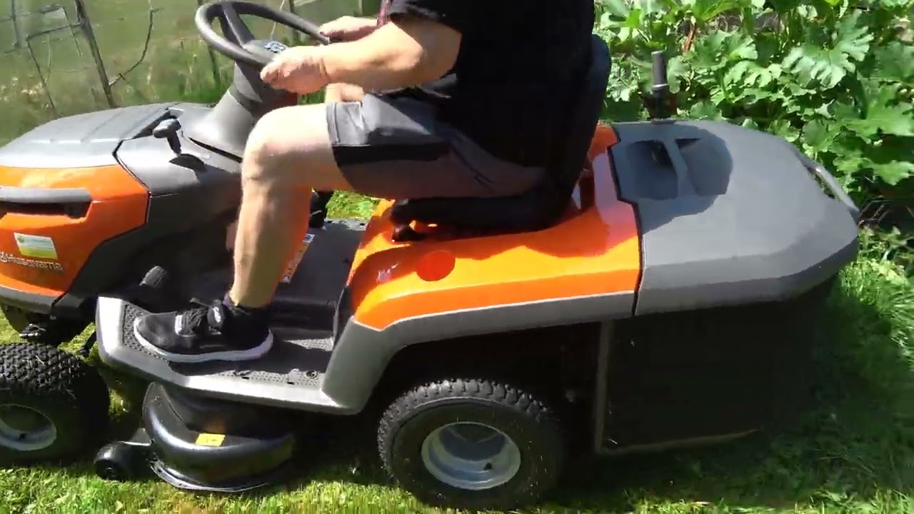 Husqvarna Heckauswerfer-Aufsitzmäher Traktor TC 112 mit Test im hohen Gras beim Mähen, Kundenmeinung