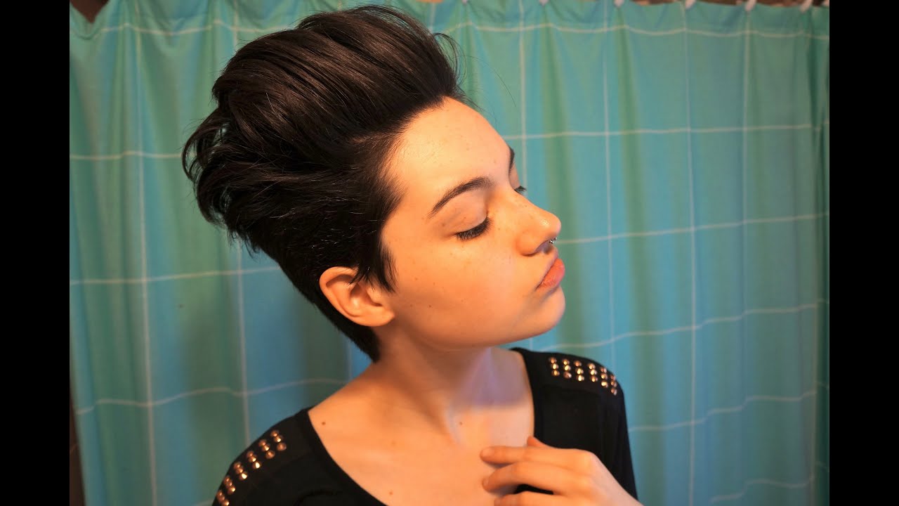 Styling Short Hair - 4 Ways in 4 Minutes