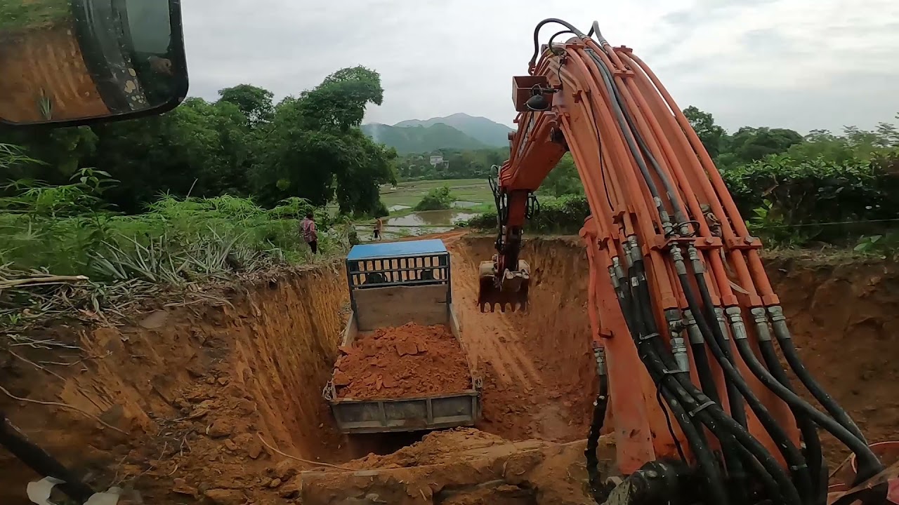 C&ocirc;ng Tr&igrave;nh Mặt Bằng Nền Nh&agrave;.5x23m X&uacute;c Đất L&ecirc;n 2 Xe C&ocirc;ng N&ocirc;ng . Doosan Dx55. M&aacute;y X&uacute;c Việt Nam Vlog