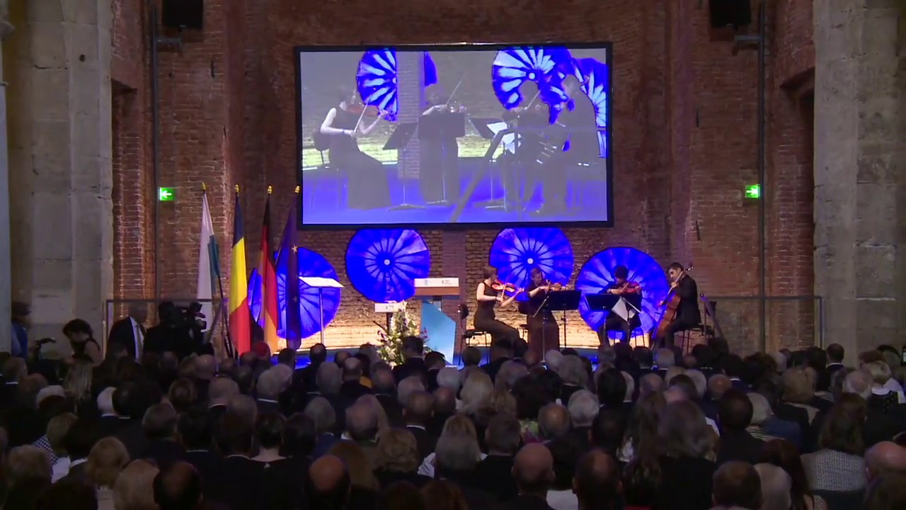 STIRIPESURSE.RO Ceremonia de decernare a premiului &bdquo;Franz Josef Strauss&rdquo;
