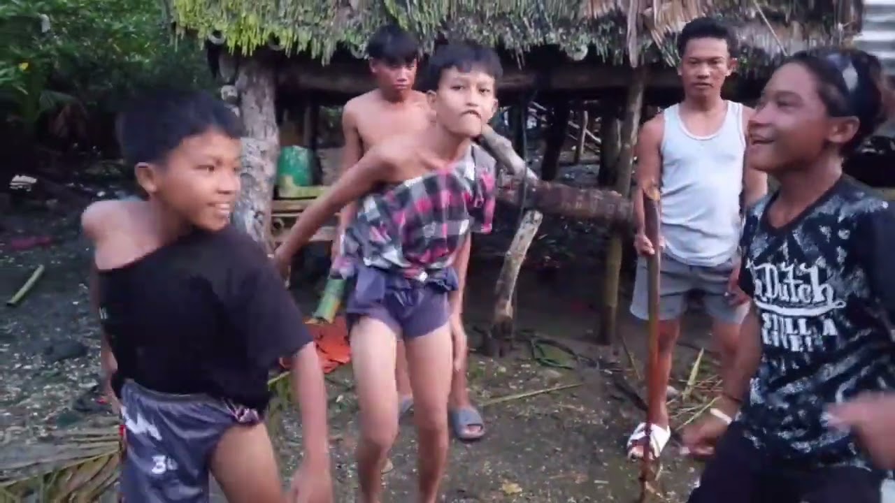MGA batang tarqntado haha 
