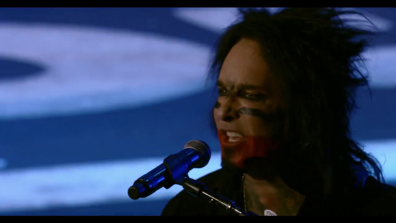 M&ouml;tley Cr&uuml;e - Saint of Los Angeles (The End, Live In Los Angeles)