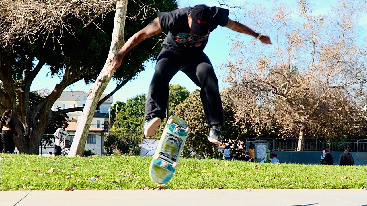 Объяснение трюка Varial Heelflip