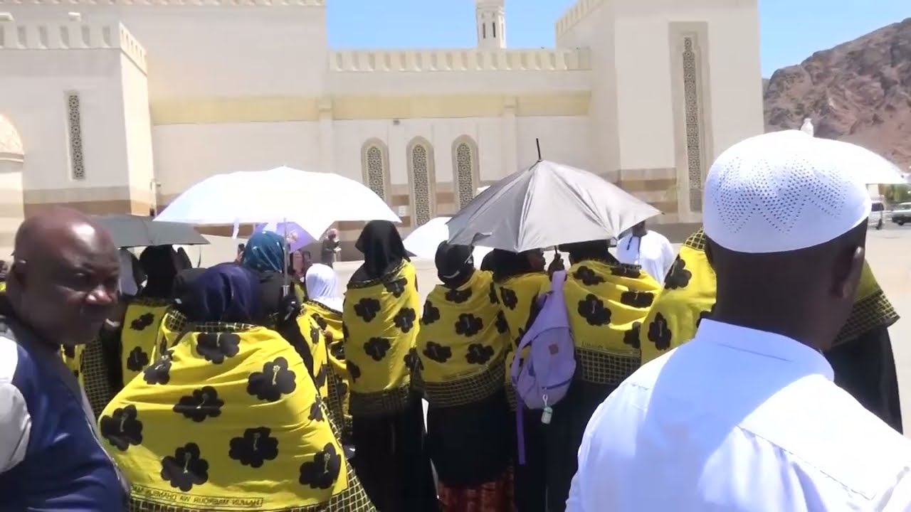 ZIARA KUELEKEA YA MAHUJAJI WA TAUHEED KUELEKEA MLIMA UHUDI.