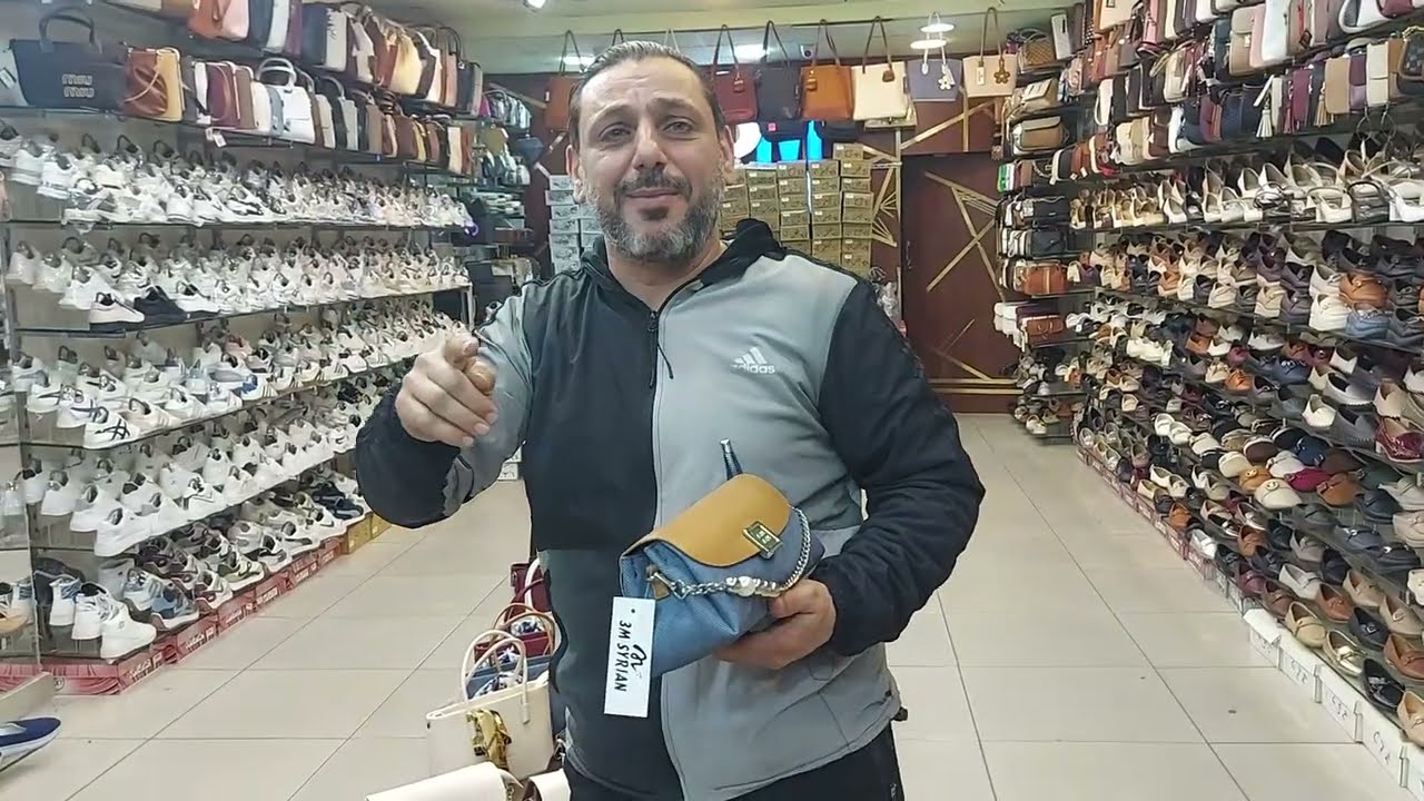 جبنالك الشنط يلي بتلفي عليها من 3Msyrian٠١١٢٦٦١١٧٩٧ سموحة شارع السوبر جيت القديم أمام القلعةالاسلمية