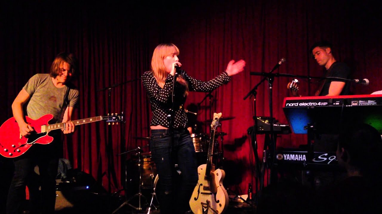 Alexz Johnson - Weight - Live at The Hotel Cafe