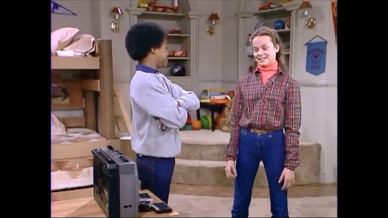 JAN(The Office)on Diff'rent Strokes!(Blanco y Negro)
