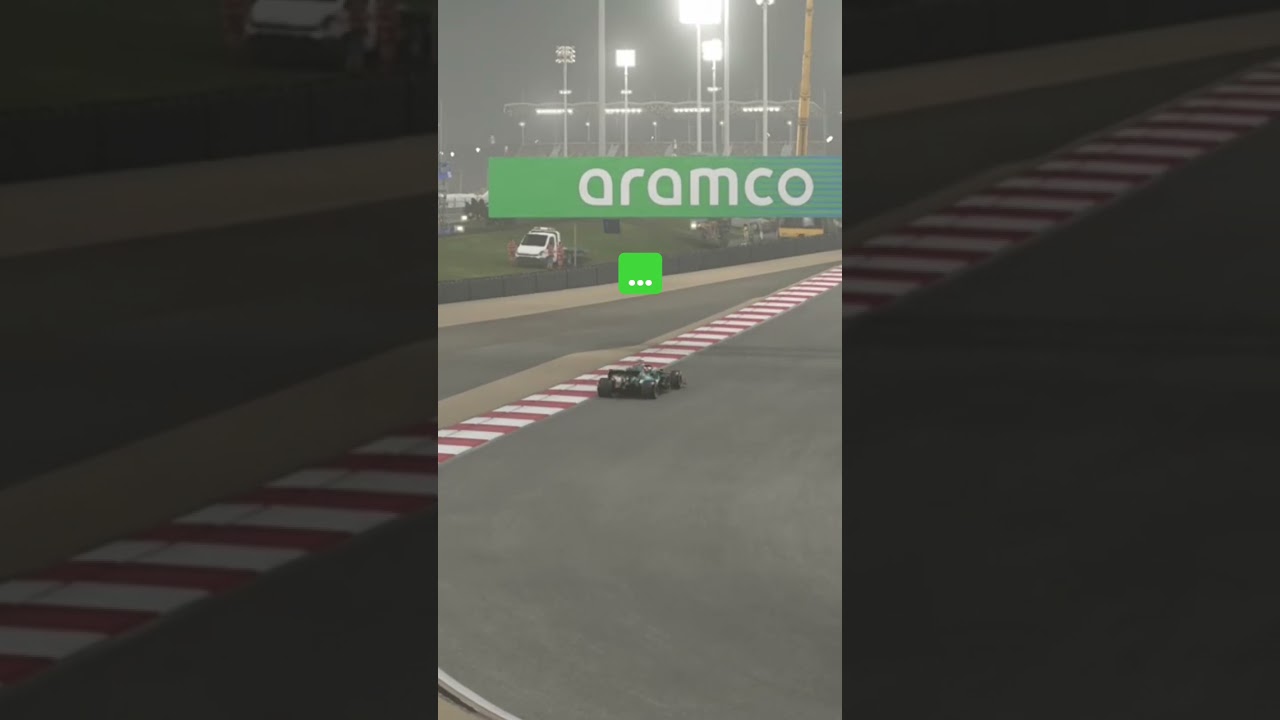 Locking up in back to back corners - Casper Akkerman Vs Aiden Jackson Bahrain F1 2021