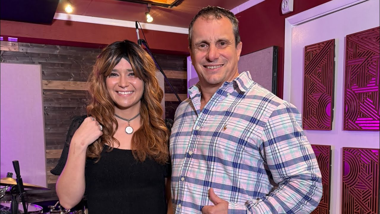 SVL Episode 6 welcomes Jess Helltrain, a rising Alternative Rock and Blues performer. Enjoy 