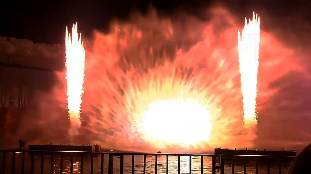 Fantasmic Show