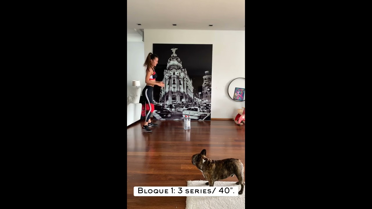 18.- Entrena en casa sin material.