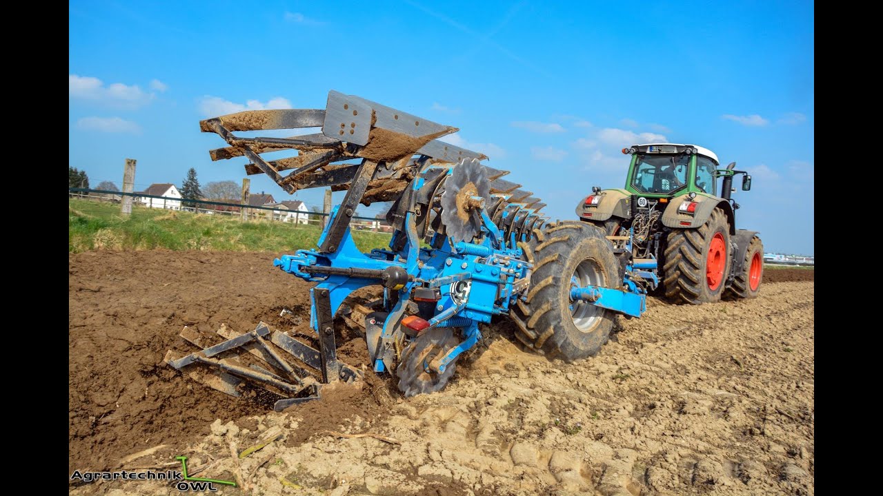 Fendt 936 Vario pflügt mit einem Rabe Kormoran
