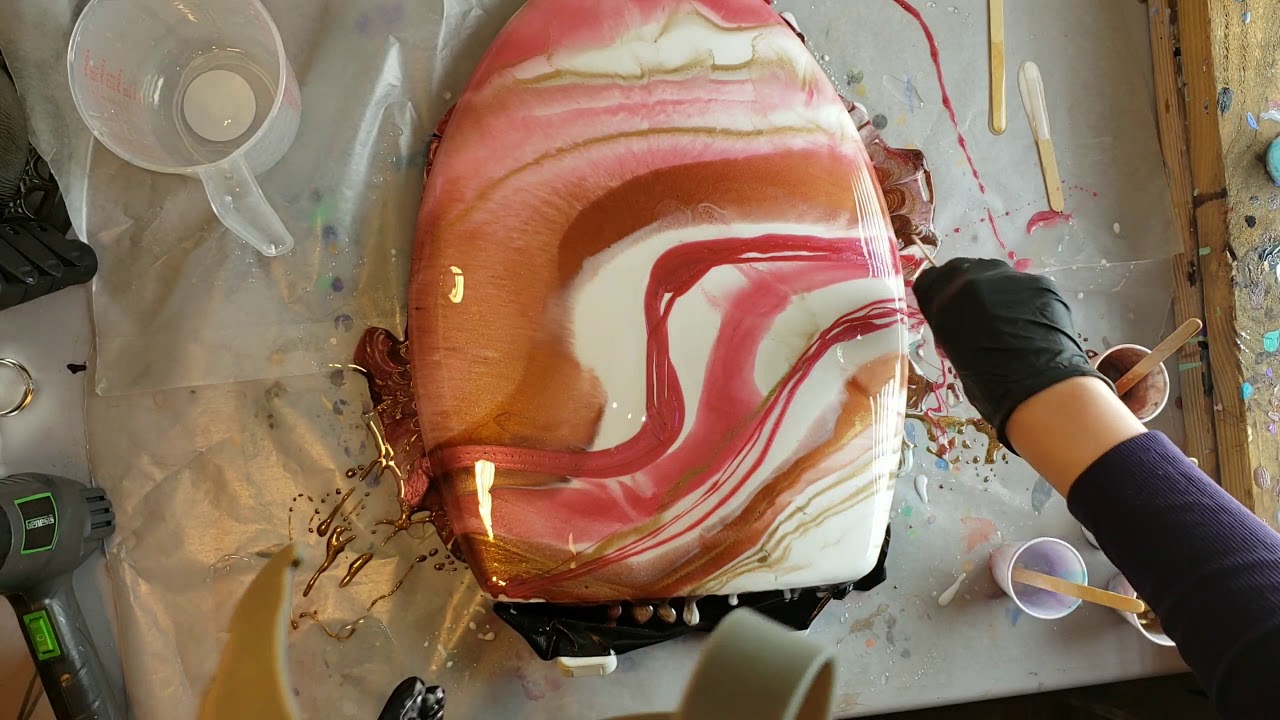 Resin on a toilet seat??? Resin pour Epoxy pour resin pouring #resinart #epoxy #paintitforward2019