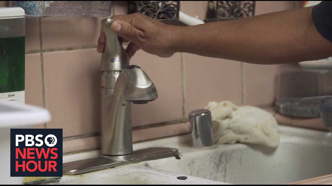 Californians scramble for fresh water as taps, wells run dry