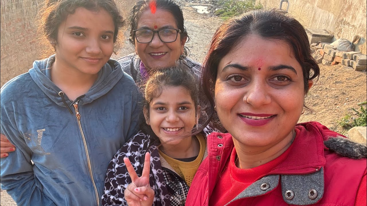 Mummy ne diya ekta ko gift 🎁  Garima Pandit 