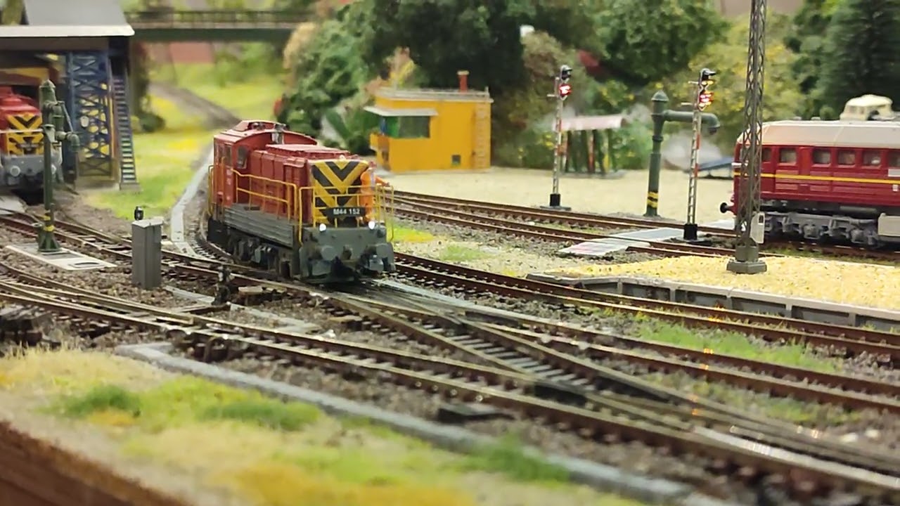 TT  vasútmodell, M 44 tolatás, digisound