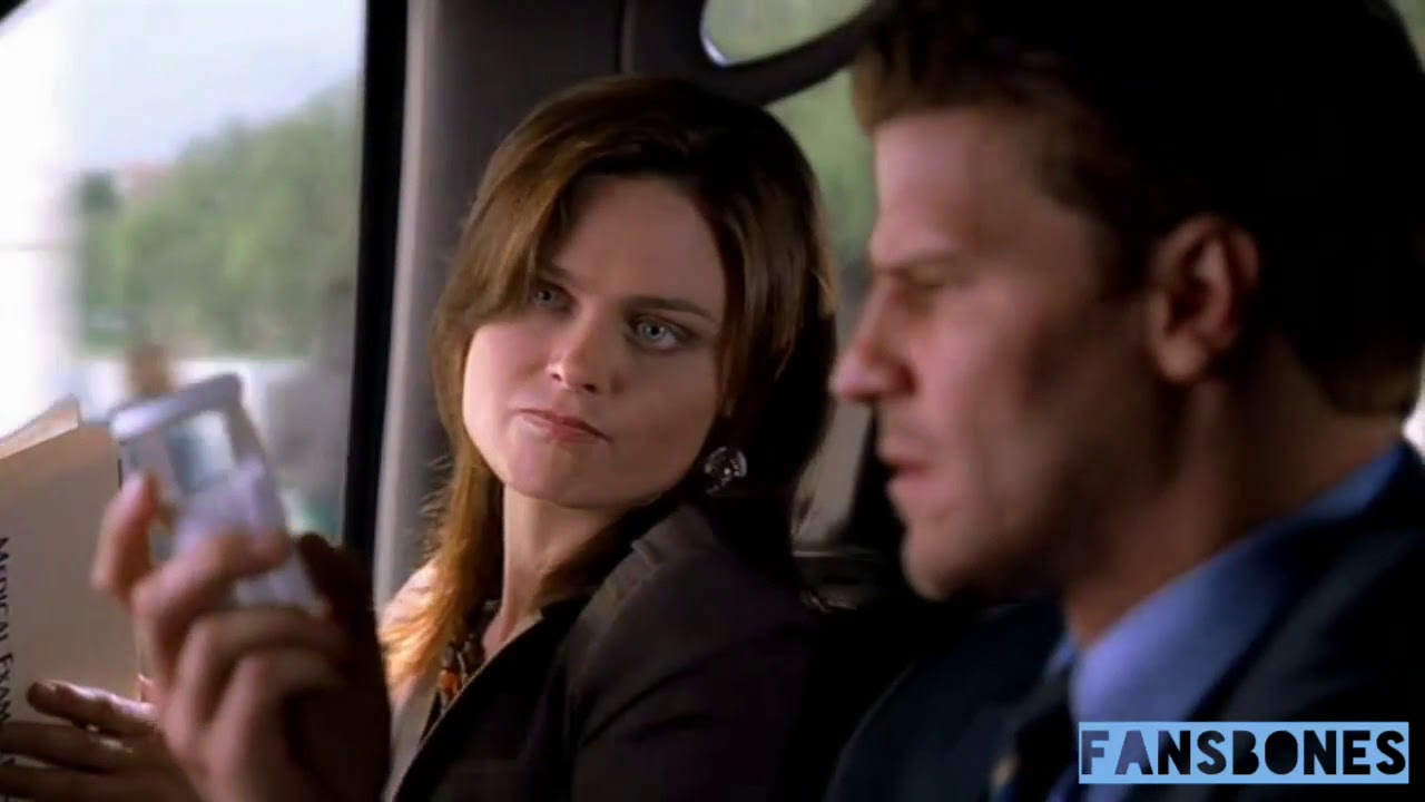 Bones - 1x01 - [Musique] Feeder - Pain on pain