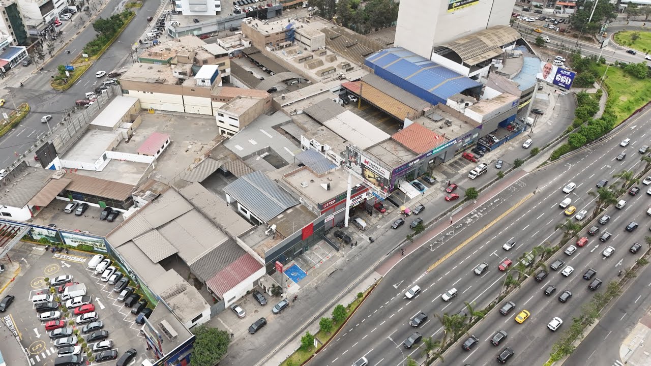 Компания Tribeca приобрела этот участок земли для строительства 40-этажного многофункционального ...