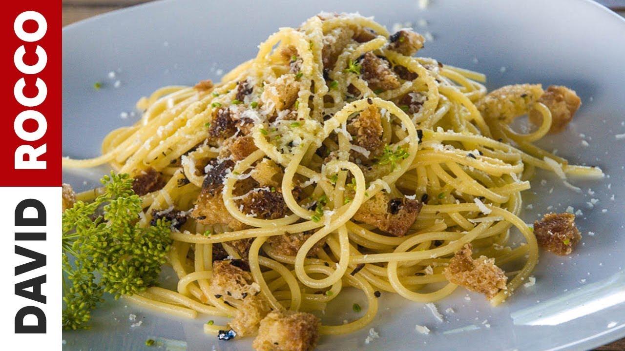 How To Make: Spaghetti Aglio Olio with Croutons & Wild Fennel | Recipe by David Rocco