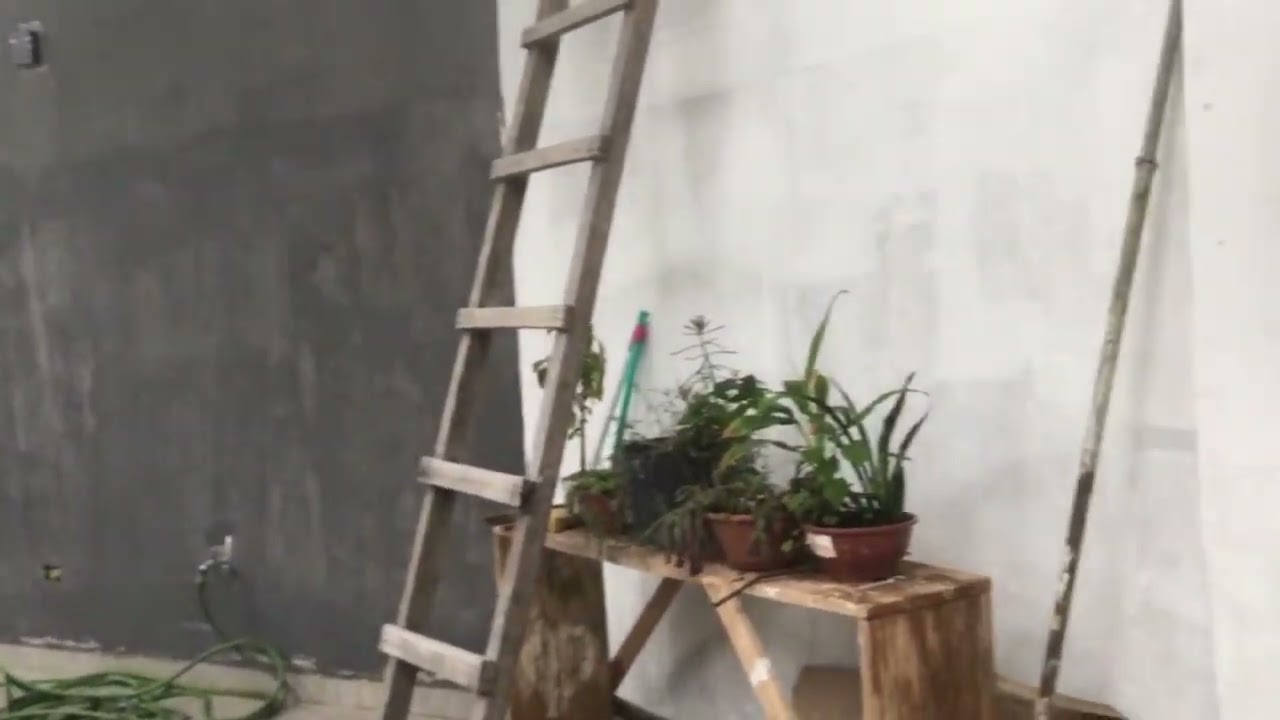 Acabamento em piso cerâmica e textura de rolinho