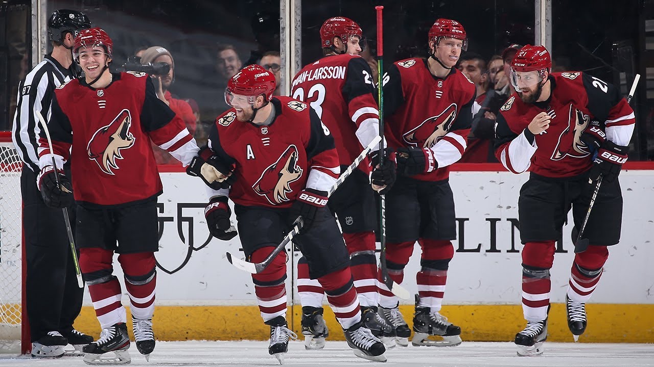 Phil Kessel tallies first goal as a Coyote