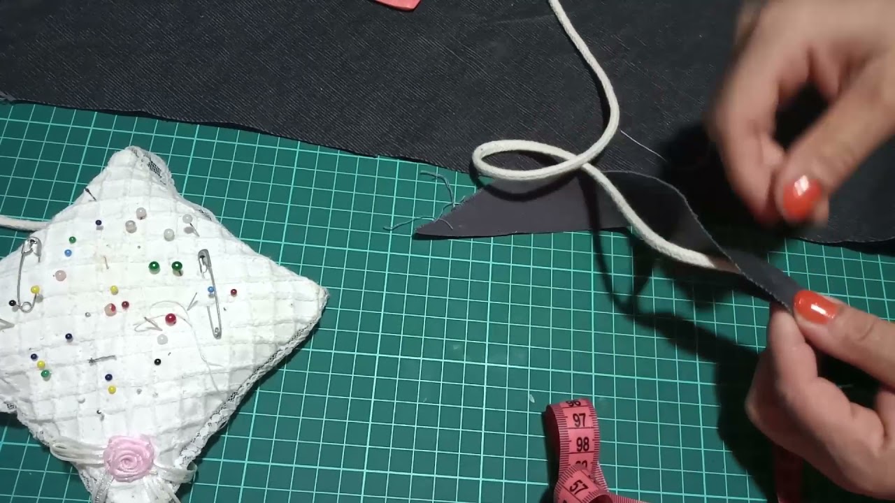 Como hacer un ALMOHADÓN con CORDÓN DECORATIVO
