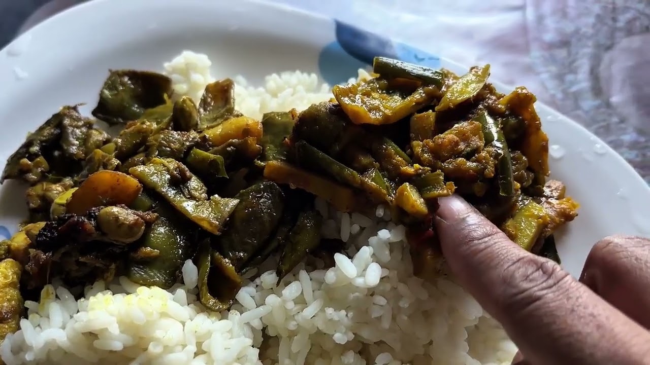 আজকে এক ভিন্ন রকম ভাবে ডিম ভাজি করলাম ॥ Vinnorokom Dim Bhajir recipe ॥ Arisher MoM 