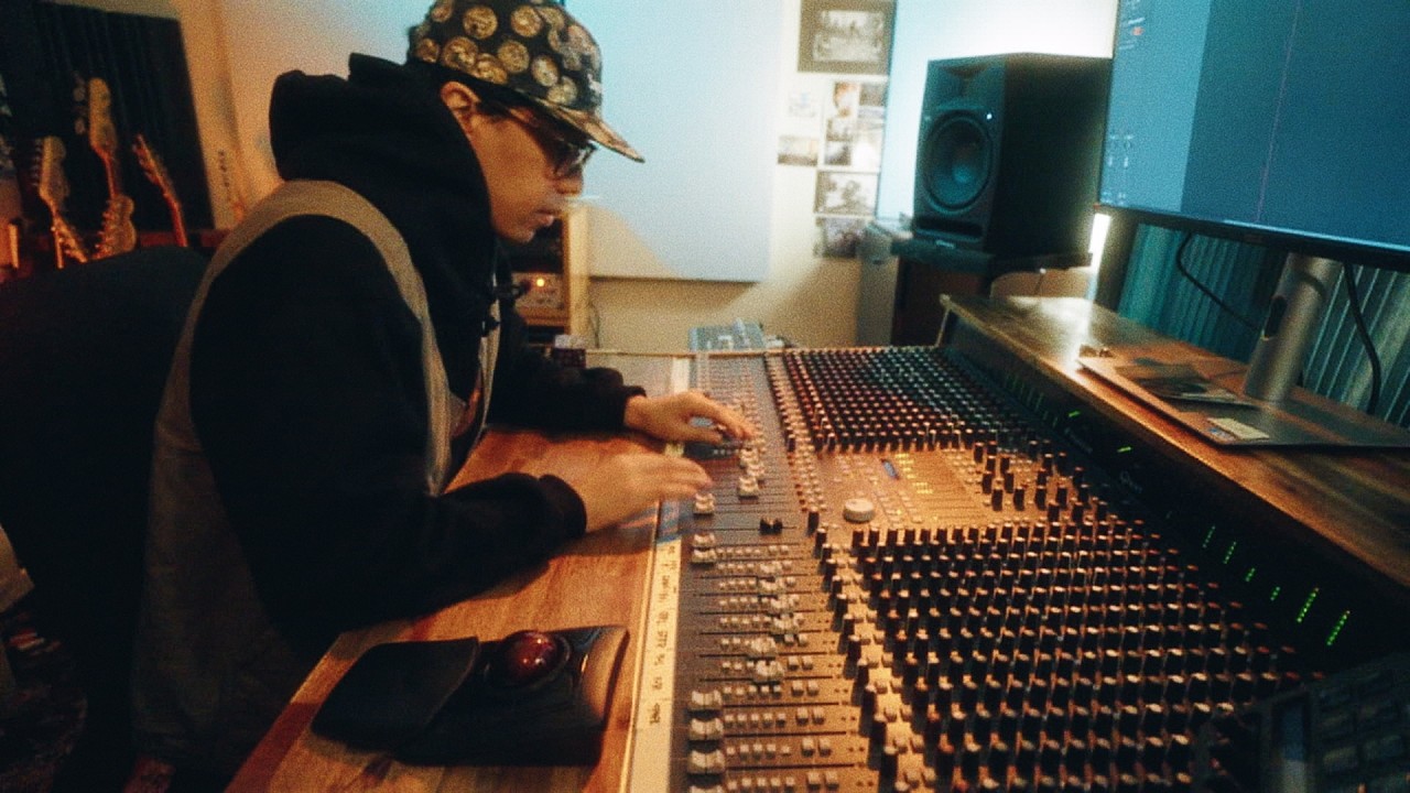 Mixing on the Soundcraft Ghost analog console in my home studio (Silver Bullet)