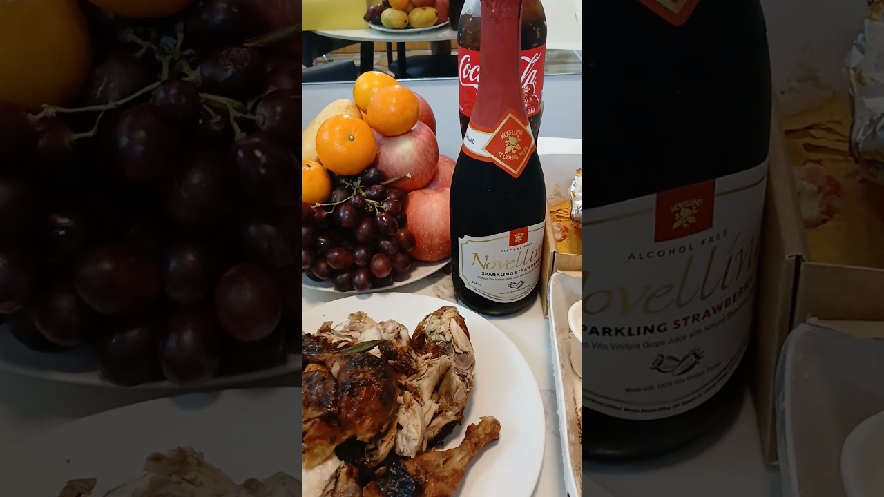 #trendingshorts #food #viralvideo #newyearfood#wine#grilledchicken#freshfruits#delicious#fornewyear