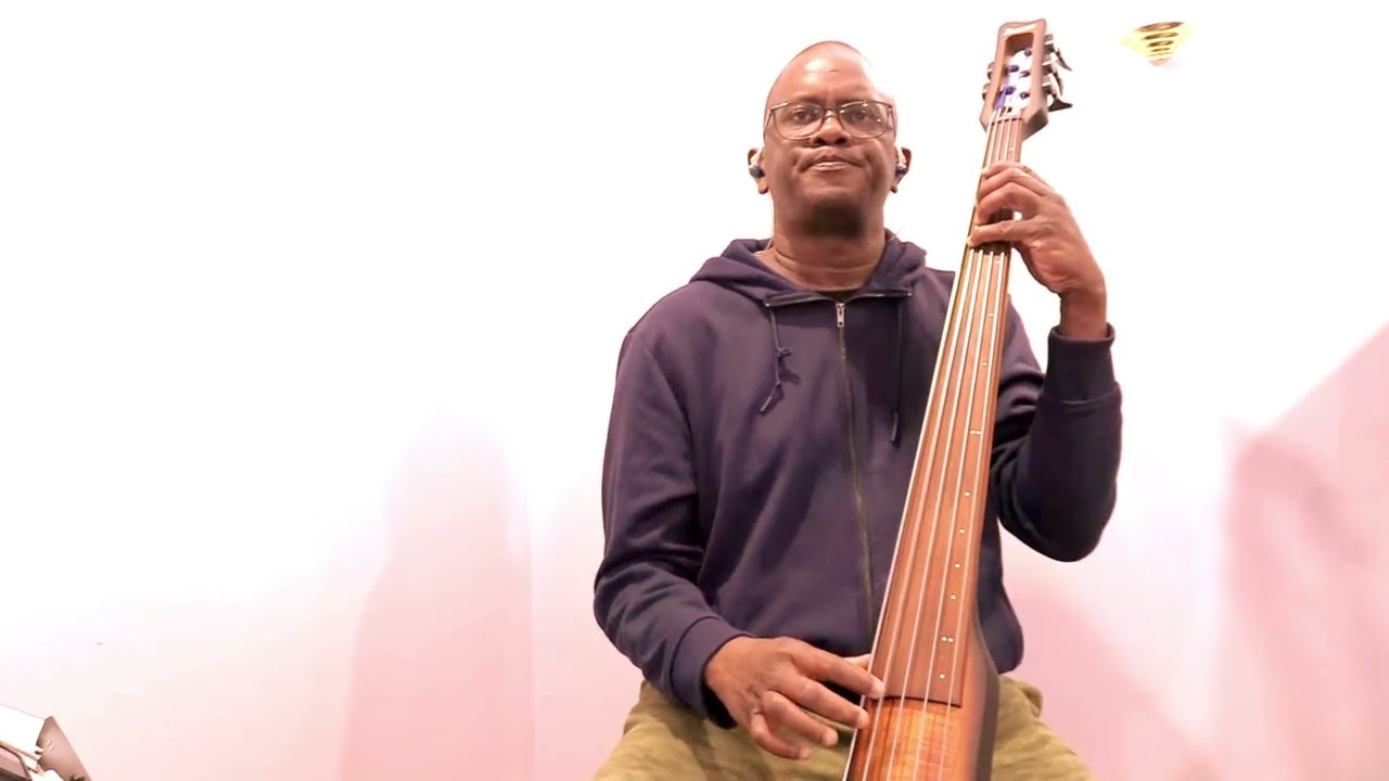 Holy Ground ft. Melodie Malone | Worship Upright Electric Bass Cover | 5-String UB805