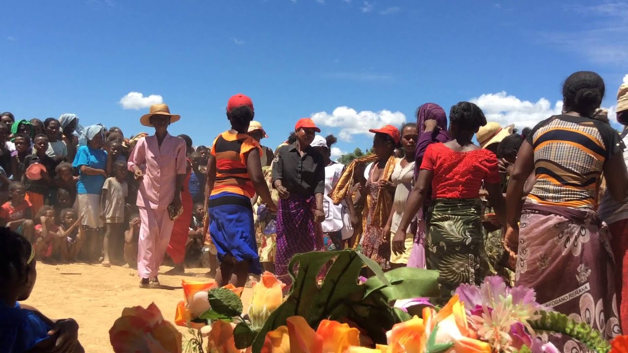 TSAPIKY MAFANA 2016