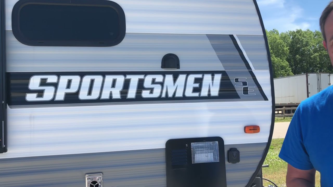 AWESOME FRONT KITCHEN! 2021 KZ Sportsmen 231FKKSE #jandareview #kzrv #camper