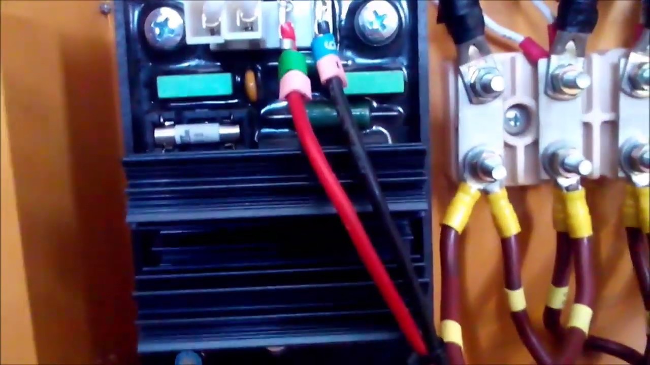 AVR Sistemas de Excitación en Generadores