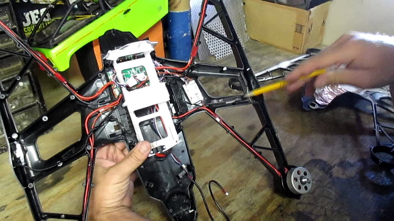 Yuneec Q500 FPV gear install and we take a look inside.