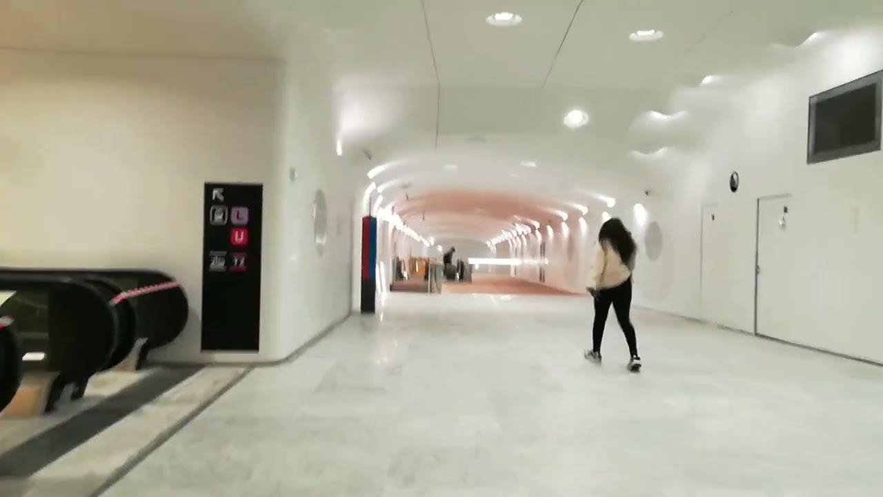 La Défense : Transilien L/U-RER E