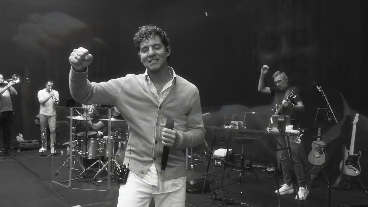 David Bisbal La Gira de Navidad 2025 – Nuevos músicos, nueva emoción.