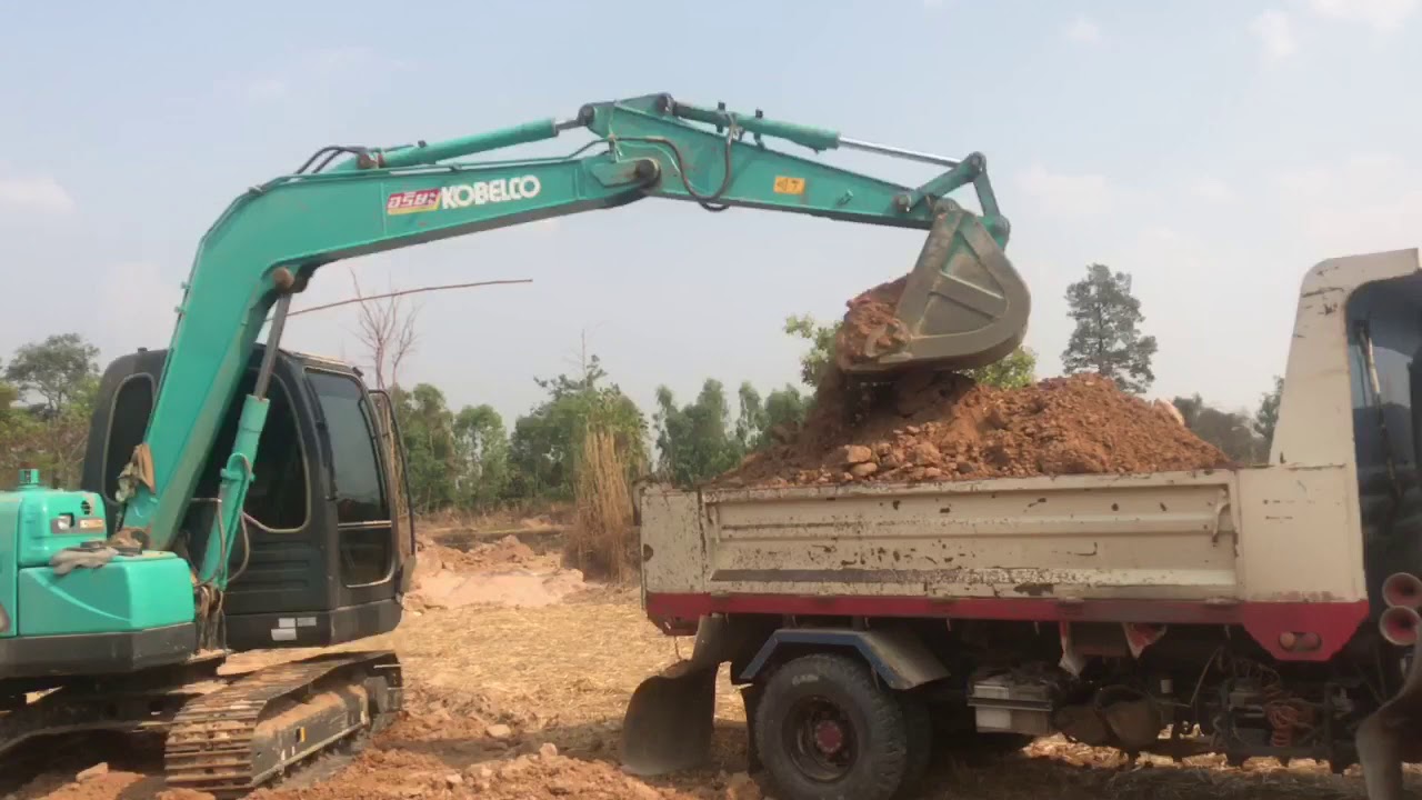 ใหม่แกะกล่อง 700 ซม. รถขุดkobelco sk75-8 ตักลูกรังใส่6ล้อ