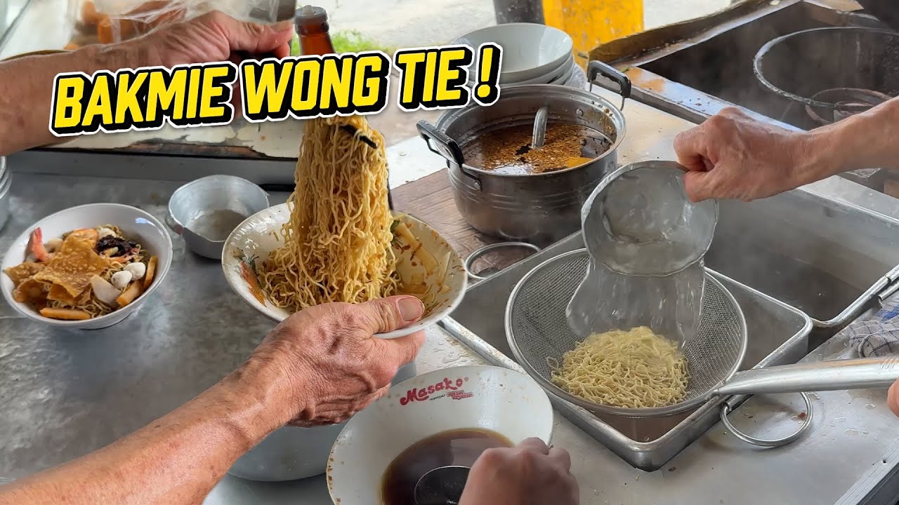 BAKMIE NGUMPET INI TERNYATA DARI TAHUN 1970, DISIRAM PAKE AIR PANAS LAGI!