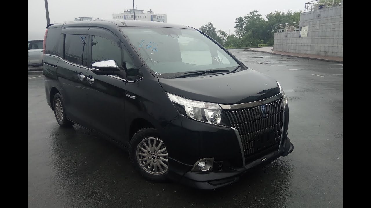 Обзор Toyota Esquire (R80) 1.8 Hybrid Gi Black-Tailored (7 seater)