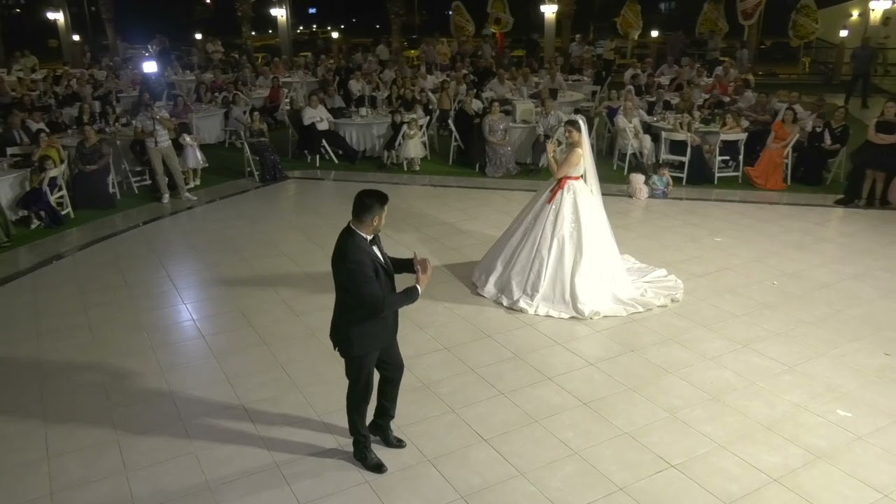 Cumaovası Yörük Ali & Eklemedir Koca Konak Zeybeği (İbrahim&Fulya)