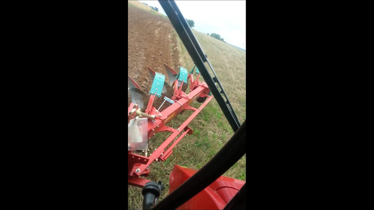 Case IH farmall 95U+kverneland ab 85 orka-ploughing