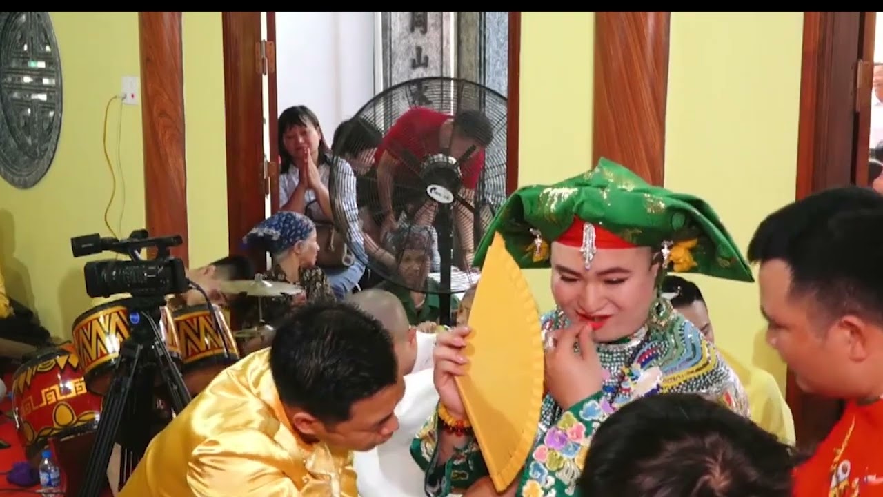 Xuân Đậu, dâng văn Chầu Bà Đệ Nhị, Sư Thầy Thích Minh Phúch hầu thánh tại Cung Mẫu Chùa Tinh Quang,