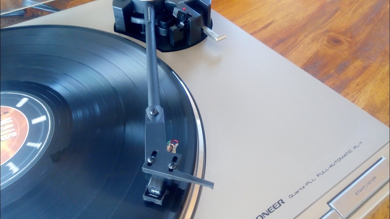 PL-7 pioneer Quartz Lock Direct Drive turntable 1982