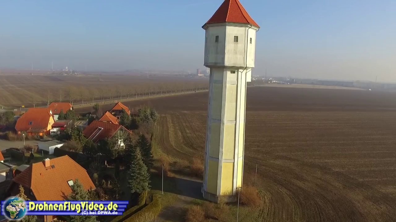DrohnenflugVideo.de - Löderburger Wasserturm bei Staßfurt im Salzlandkreis in Sachsen-Anhalt.