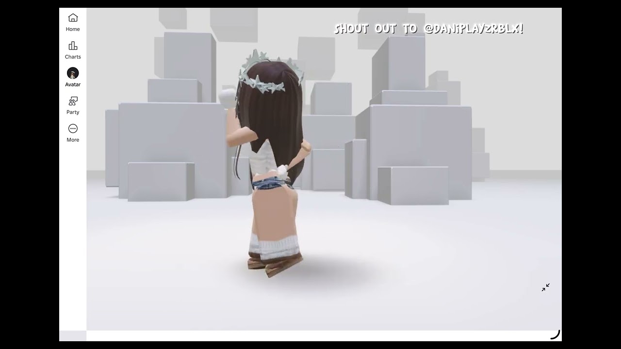 @DxniPlayzrblx  SHE COMMENTED OMG 