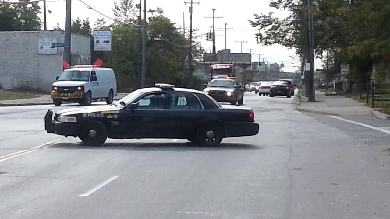 Cleveland police escorts oversized load