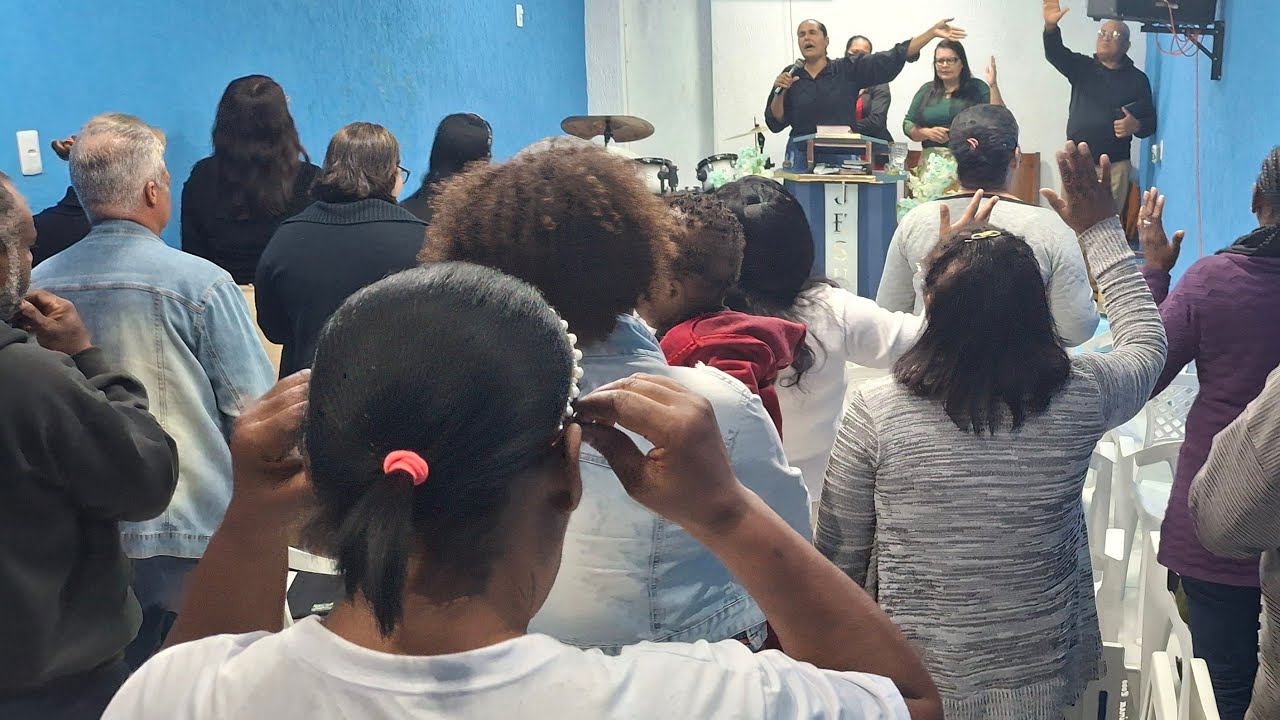 TARDE PROFÉTICA #PODER #UNÇÃO #MILAGRE #REVELAÇÃO Missionària Franciellen está ao vivo!